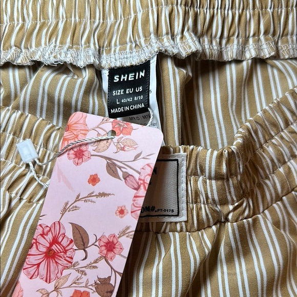 SHEIN Beige Striped Women Shorts - Picture 3 of 4